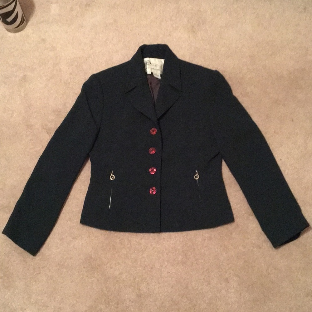 Dark Green Donna Collezioni suit.